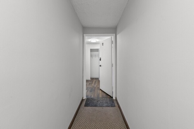 Photo - 5523 Ellsworth Ave Unidad 12C