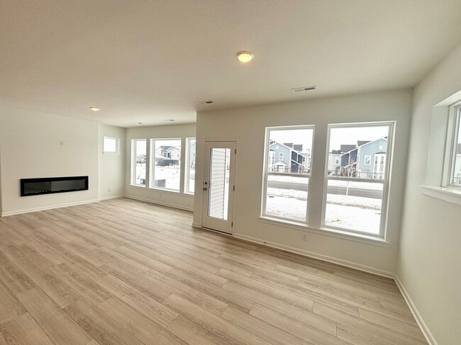 Photo - 1159 149th St W