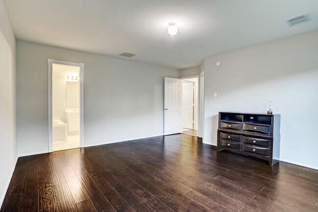 Photo - 3806 Flatwood Dr