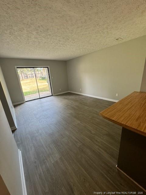 Photo - 837 Applewood Ln