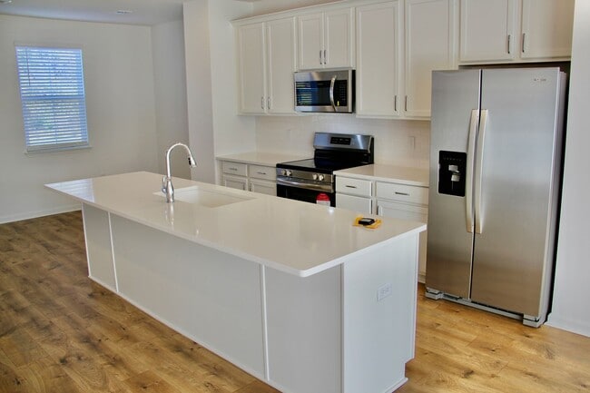 Photo - 464 Blair Rd