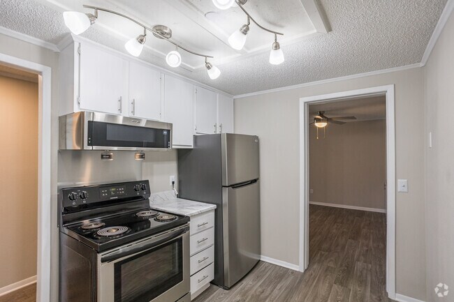 2BR, 1BA - Nest - 800SF - Kitchen