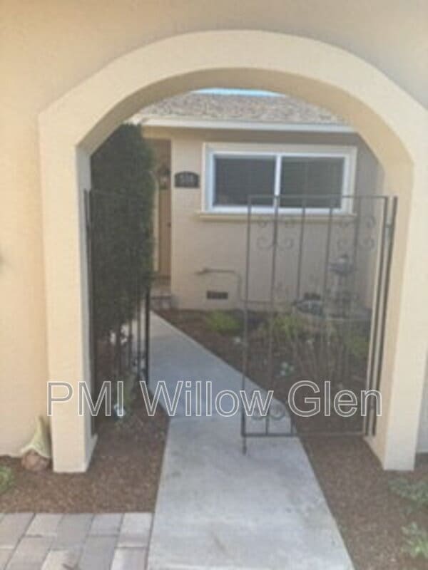 Photo - 536 Curie Dr