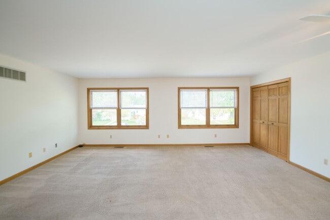 Photo - 201 Chesterton Blvd Unidad Upper