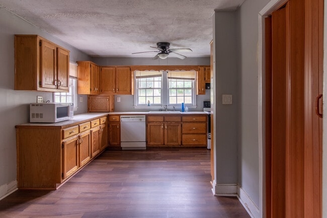 Photo - 6740 Marsh Ave