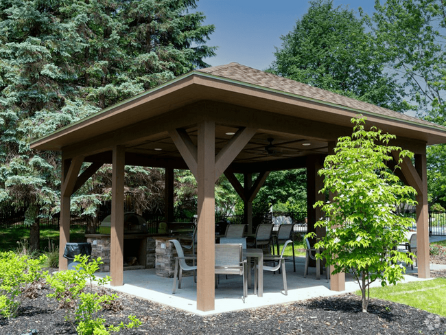 Stay Cool Under Our Shady Gazebo - Old Farm Shores Rental