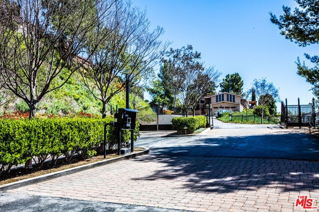 Photo - 196 Cherokee