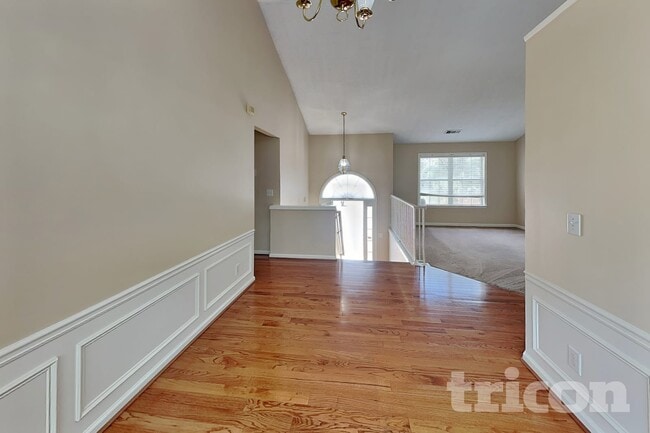 3702 Heyford Ct