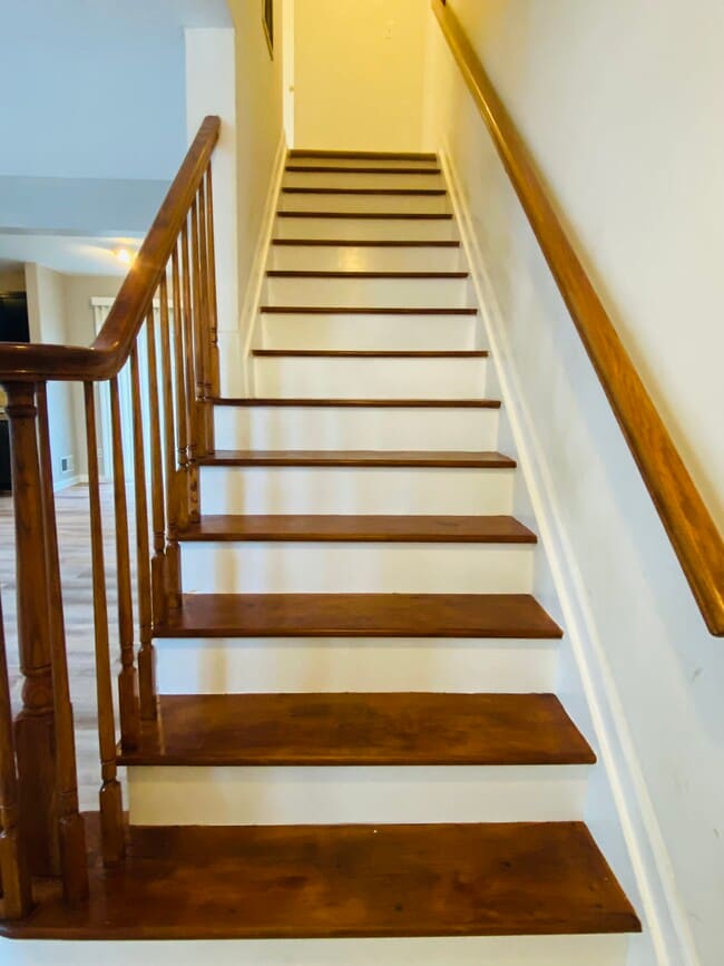 26 Henry St Unit B