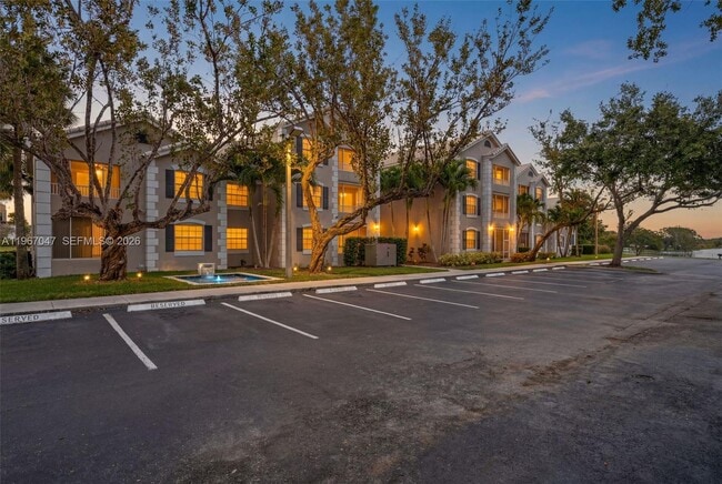 Photo - 2841 N Oakland Forest Dr Unit 110