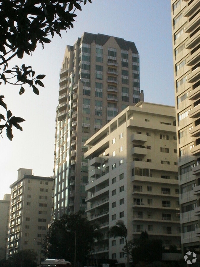 View from east on Wilshire Boulevard - Remington Condominiums