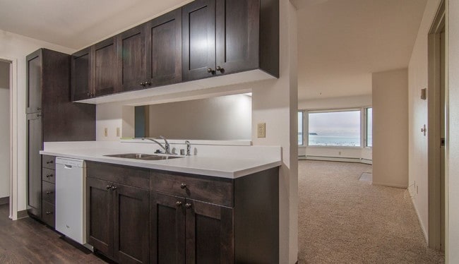 Photo - Mariners View