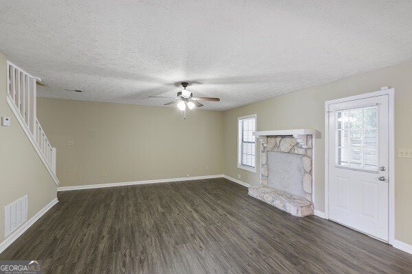 Photo - 114 Oak Cir S