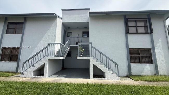 Building Photo - 2750 W 63rd Pl Unit 12-24