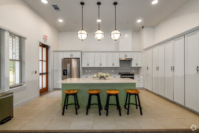 All-Access Clubhouse with Full Kitchen