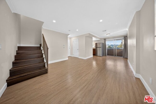 Photo - 11063 Cumpston St