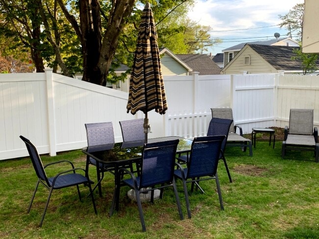 Photo - 8 Pine Tree Ave Unidad WINTER RENTAL Available 1/1-6/1/26