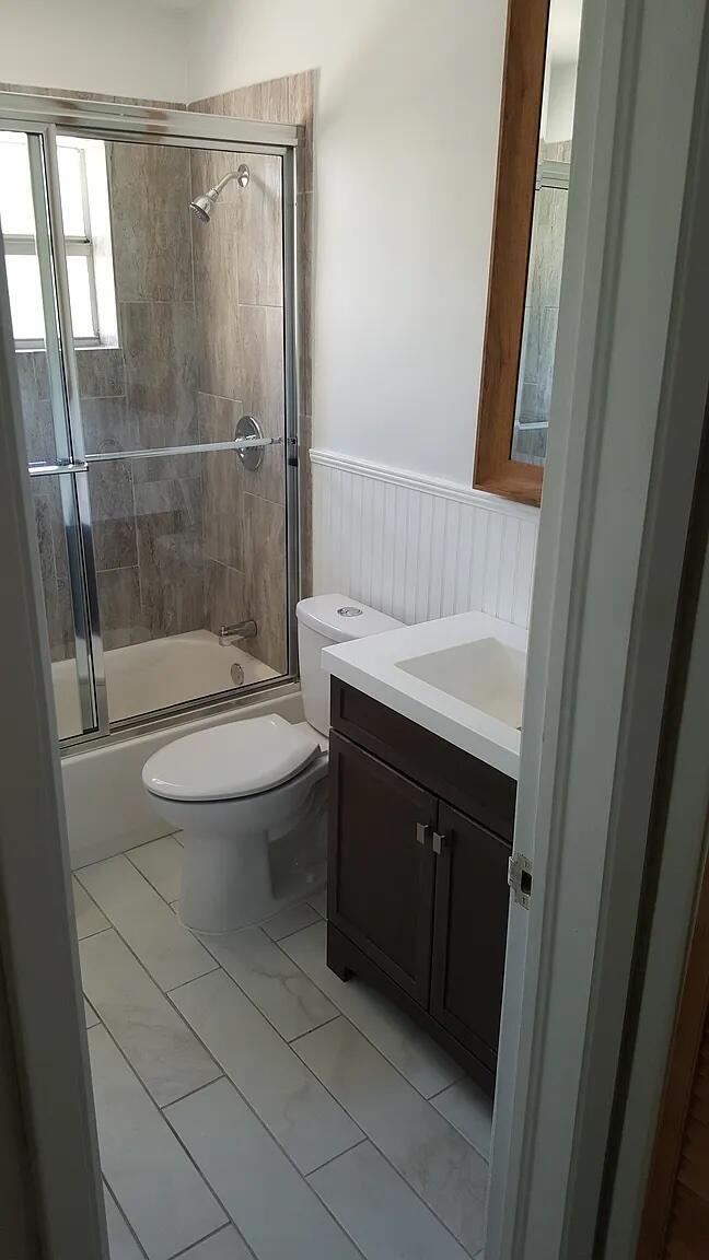 Photo - 160 NW 7th St