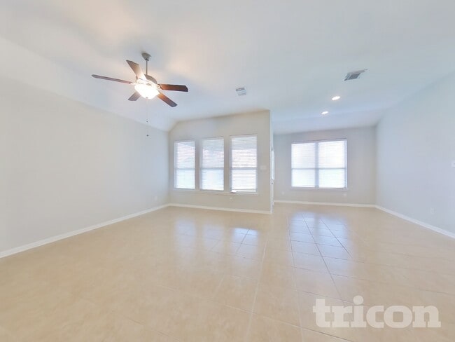 Photo - 410 Heatherton Hill Dr