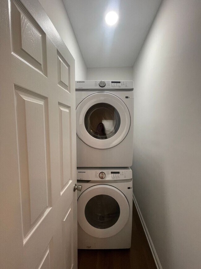 Photo - PRE-LEASING FOR AUGUST 2026!