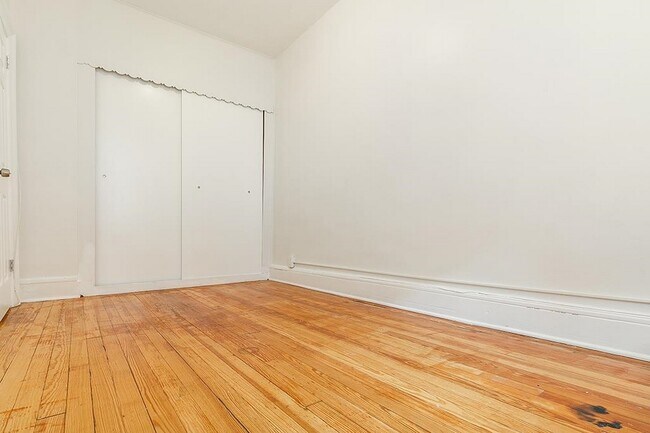 Photo - 154 W 29th St Unit 2