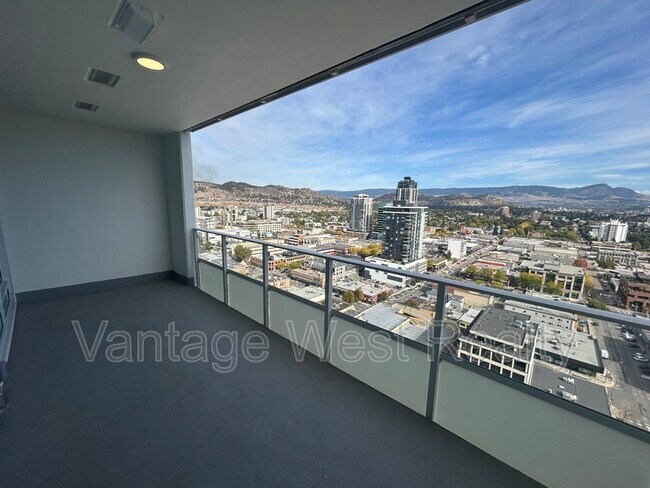 Building Photo - 1626 Water St