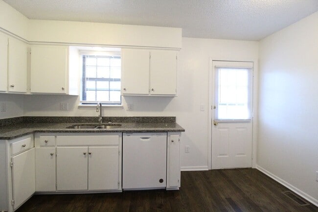 Photo - February FREE On This Updated 3 Bedroom 2 Bath Duplex in Olathe
