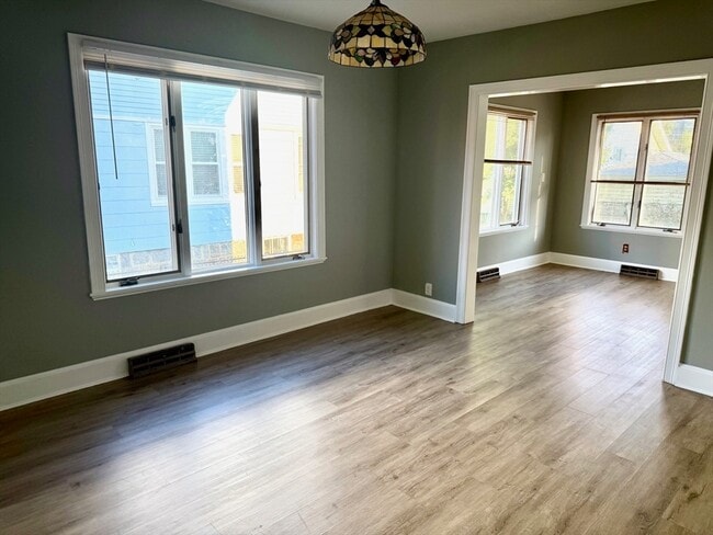 Photo - 49 Thornton St