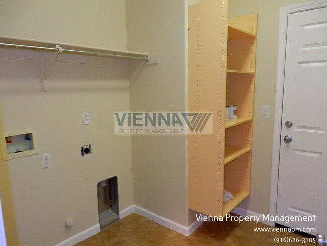 Photo - 2166 Fawndale Ln