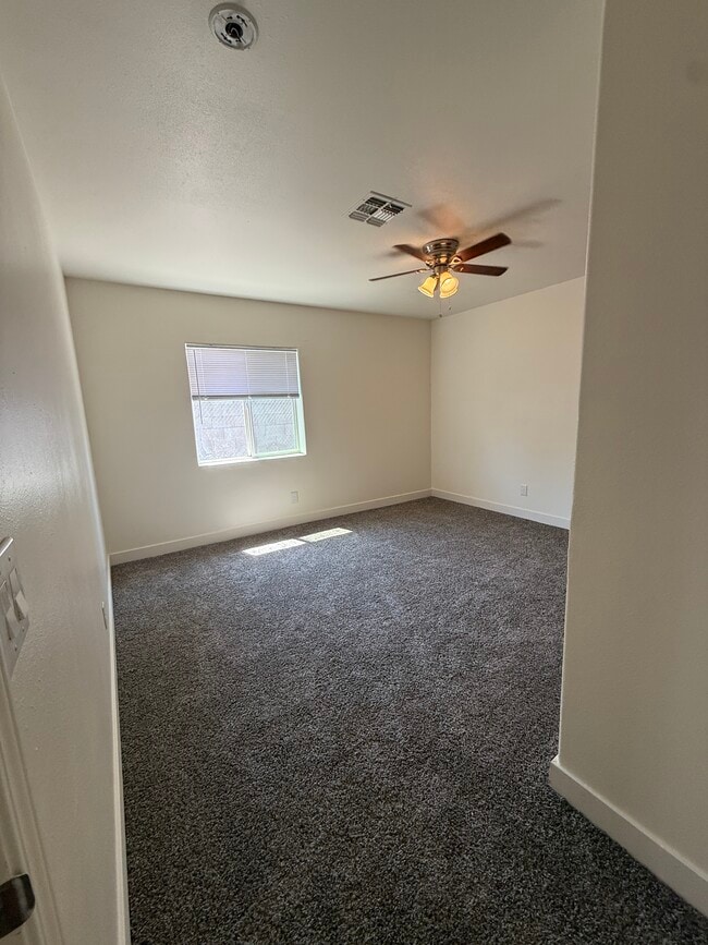 Photo - 2828 E Chipman Rd Unidad 1