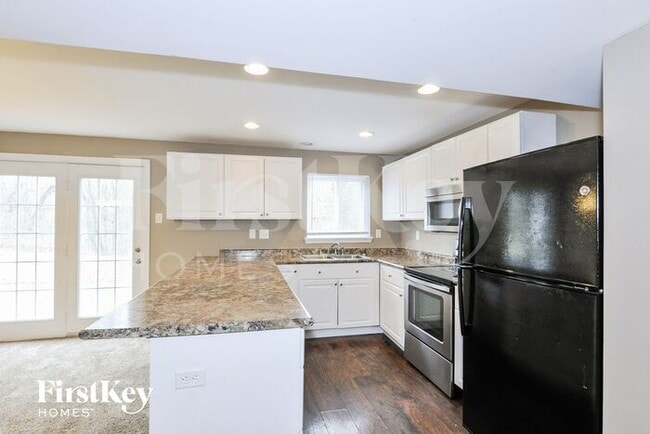 Photo - 17801 Old Jamestown Rd