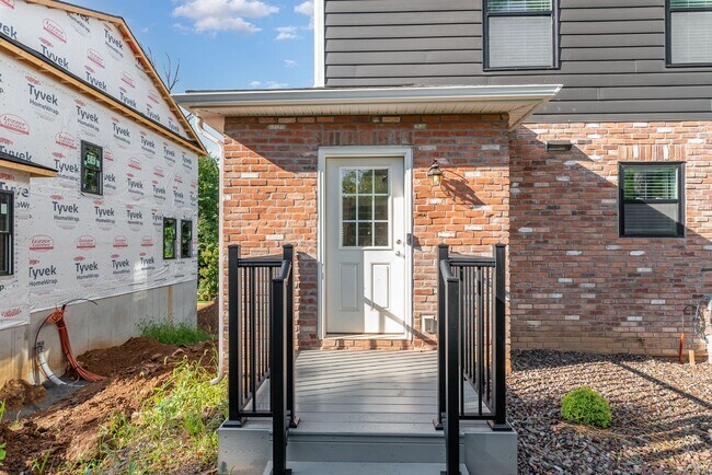 Photo - 154 High Pointe Dr