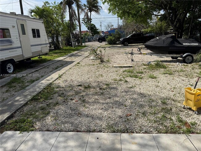 Photo - 3175 NW 27th St