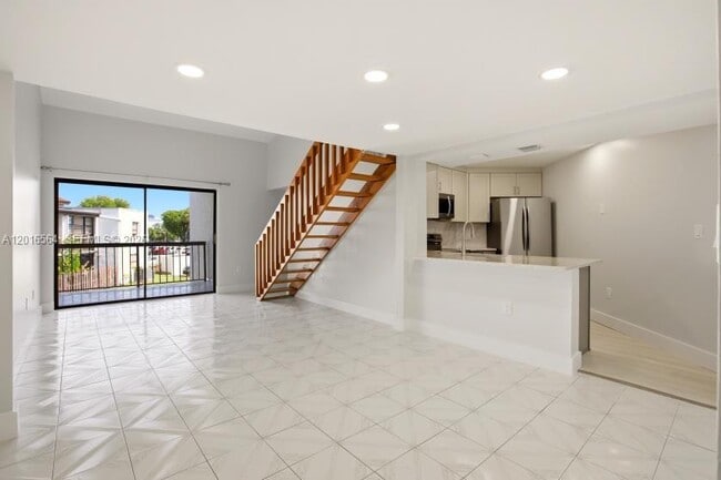 Photo - 9425 Fontainebleau Blvd Unit 202