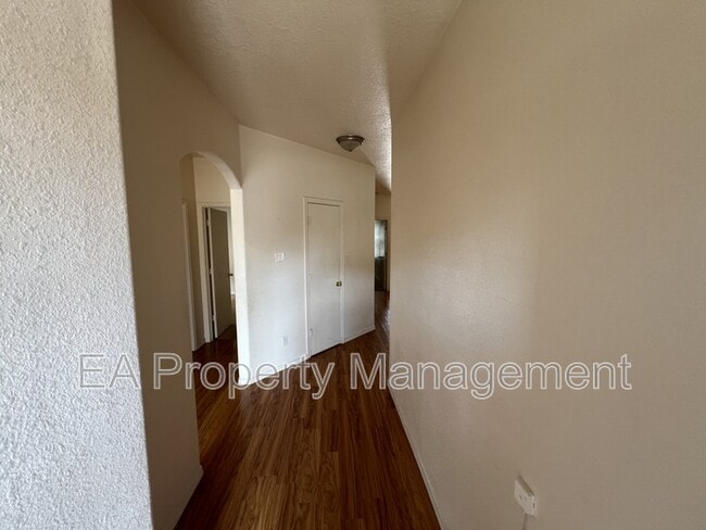 Photo - 2605 Sarita Ave NW