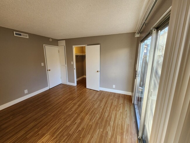 Photo - 2010 18th St Unit 2