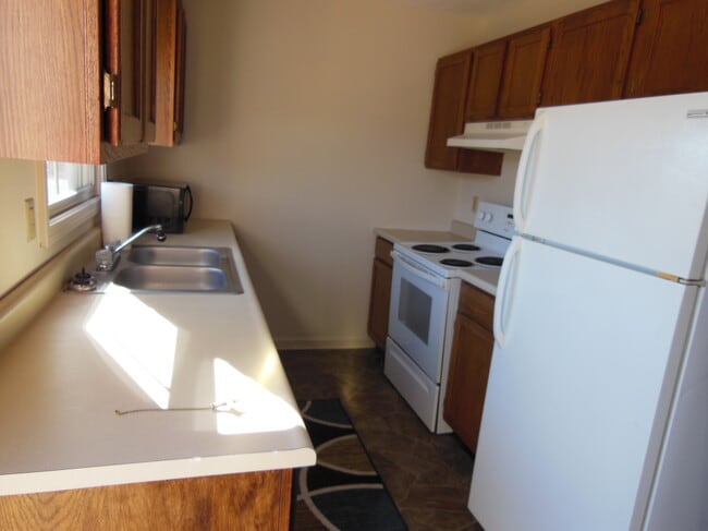 Kitchen All Appliances - 303 McDougal Ave