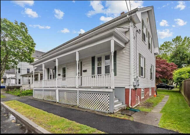 10 Lincoln Ave Unit 12 Lincoln