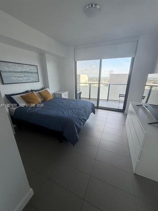 Photo - 1600 NE 1st Ave Unidad 1600 NE 1st Ave 3319