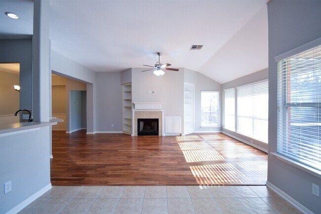 Photo - 31 Rolling Ridge Ct