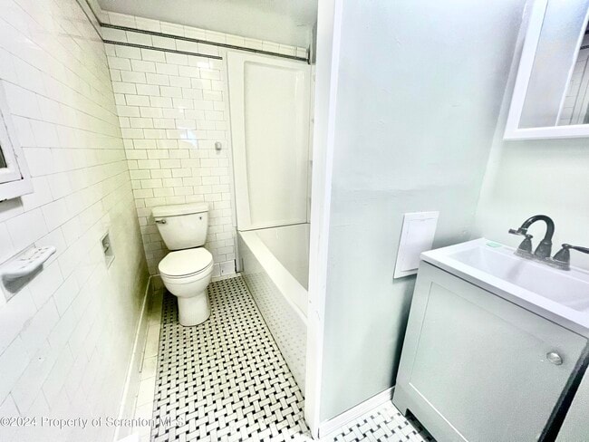 Photo - 433 Boulevard Ave