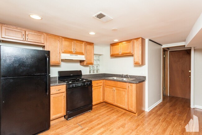 Photo - 2436 W Diversey Ave