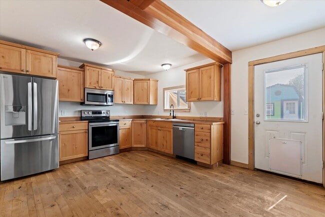Photo - 203 E Ada St