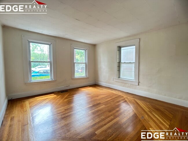 Photo - 195 Mount Auburn St Unit 2