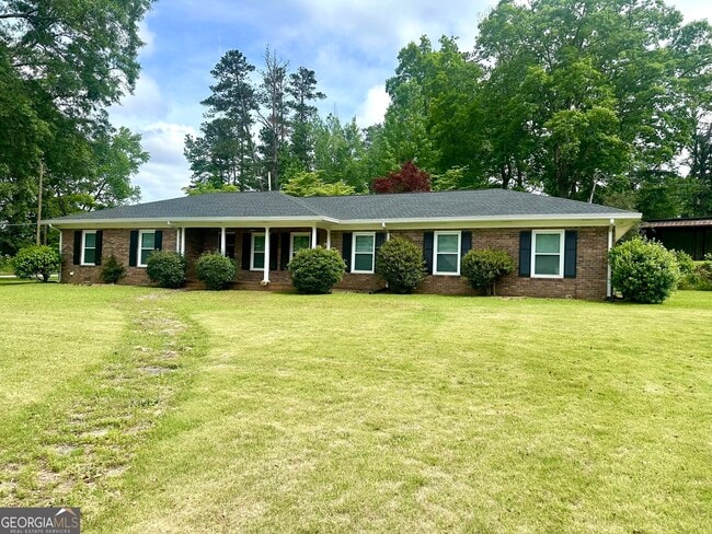 Photo - 1375 Zebulon Rd House