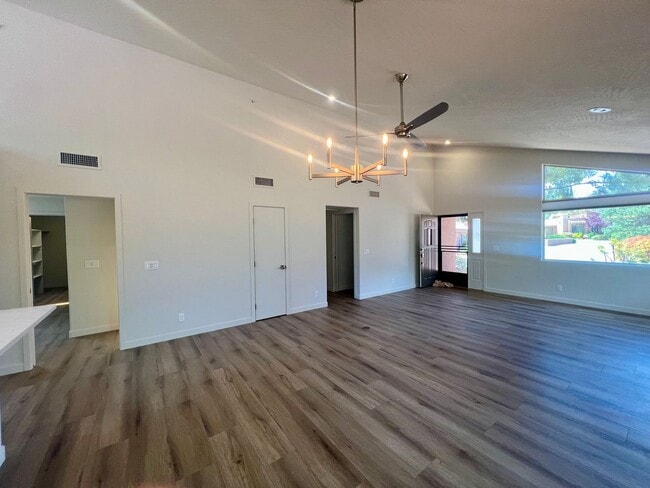 Photo - Unfurnished, 1-year long-term rental, Procure Only