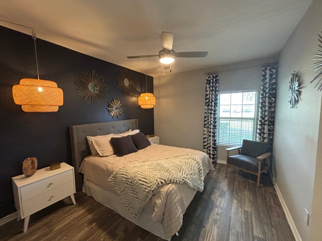 Photo - 4925 Cromwell Dr Unidad a2