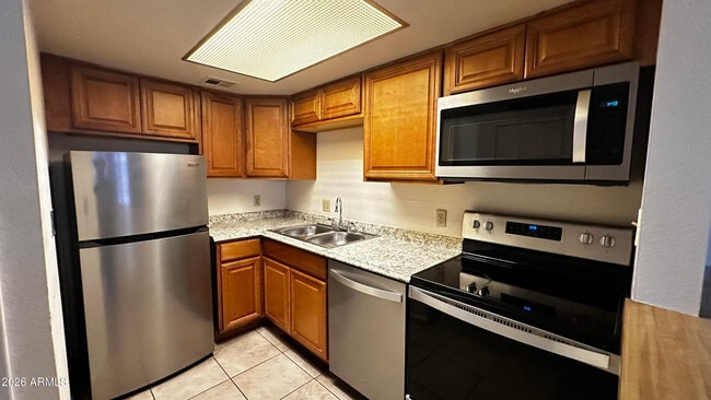 Photo - 700 W University Dr Unit 108