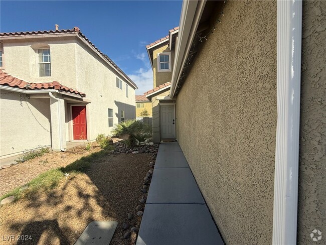 Building Photo - 382 Silverado Pines Ave Rental