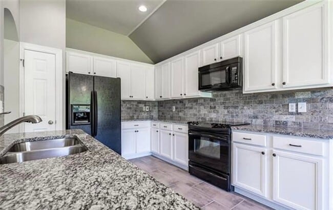 Photo - 254 Avondale Ln